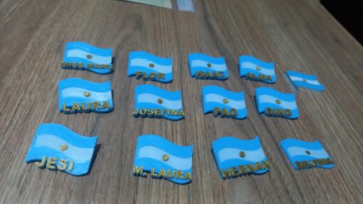 Escarapela Bandera Argentina 3D personalizada con nombre - Imagen 3